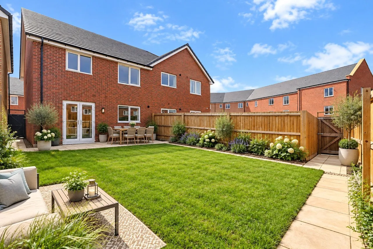 Hotspur Gardens, Upper Lighthorne, CV33, photo 3