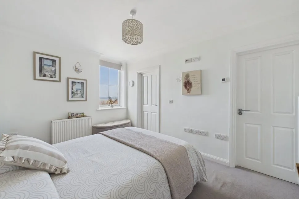 Crest Heights, Portishead, BS20, photo 9