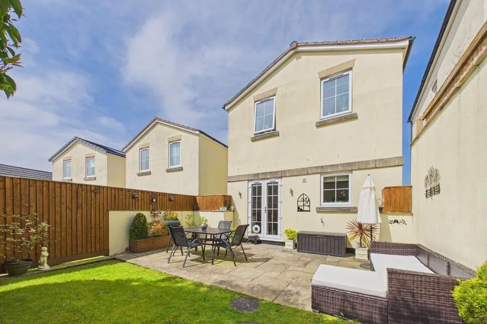 Crest Heights, Portishead, BS20, photo 8