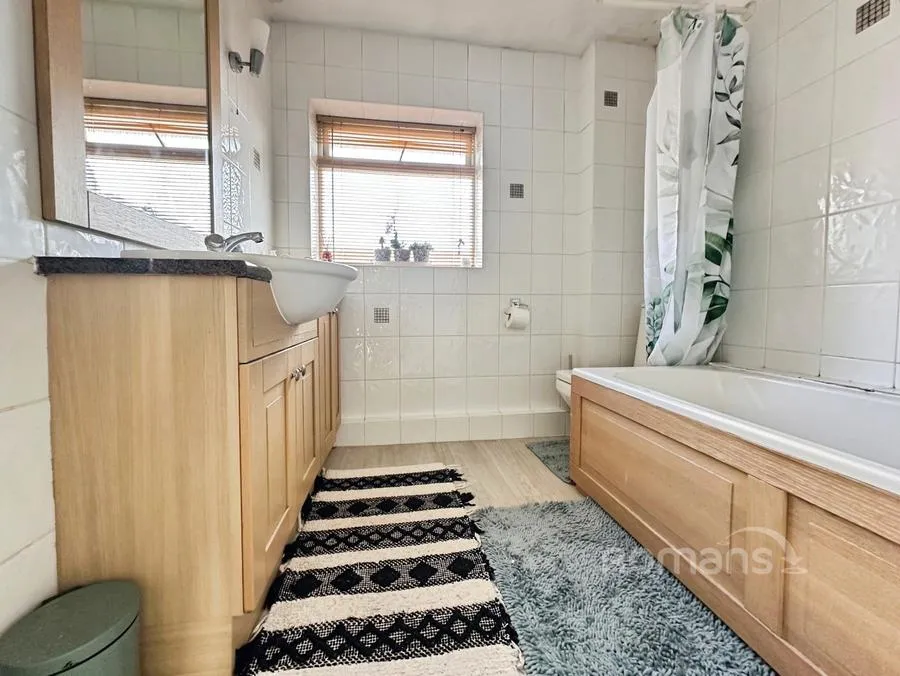 Newton Close, Slough, SL3, photo 9
