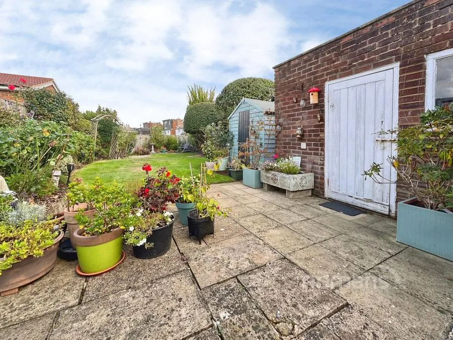 Newton Close, Slough, SL3, photo 10