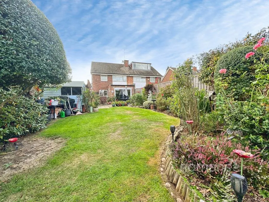 Newton Close, Slough, SL3, photo 12