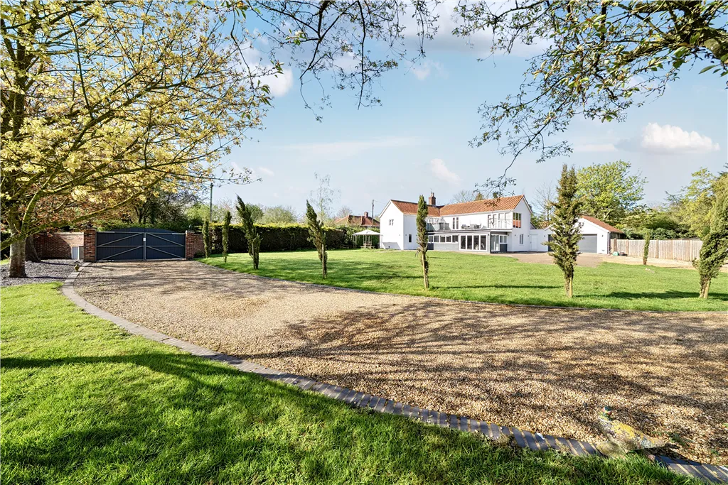 4 bed house for sale, Church Road, Wretham, IP24