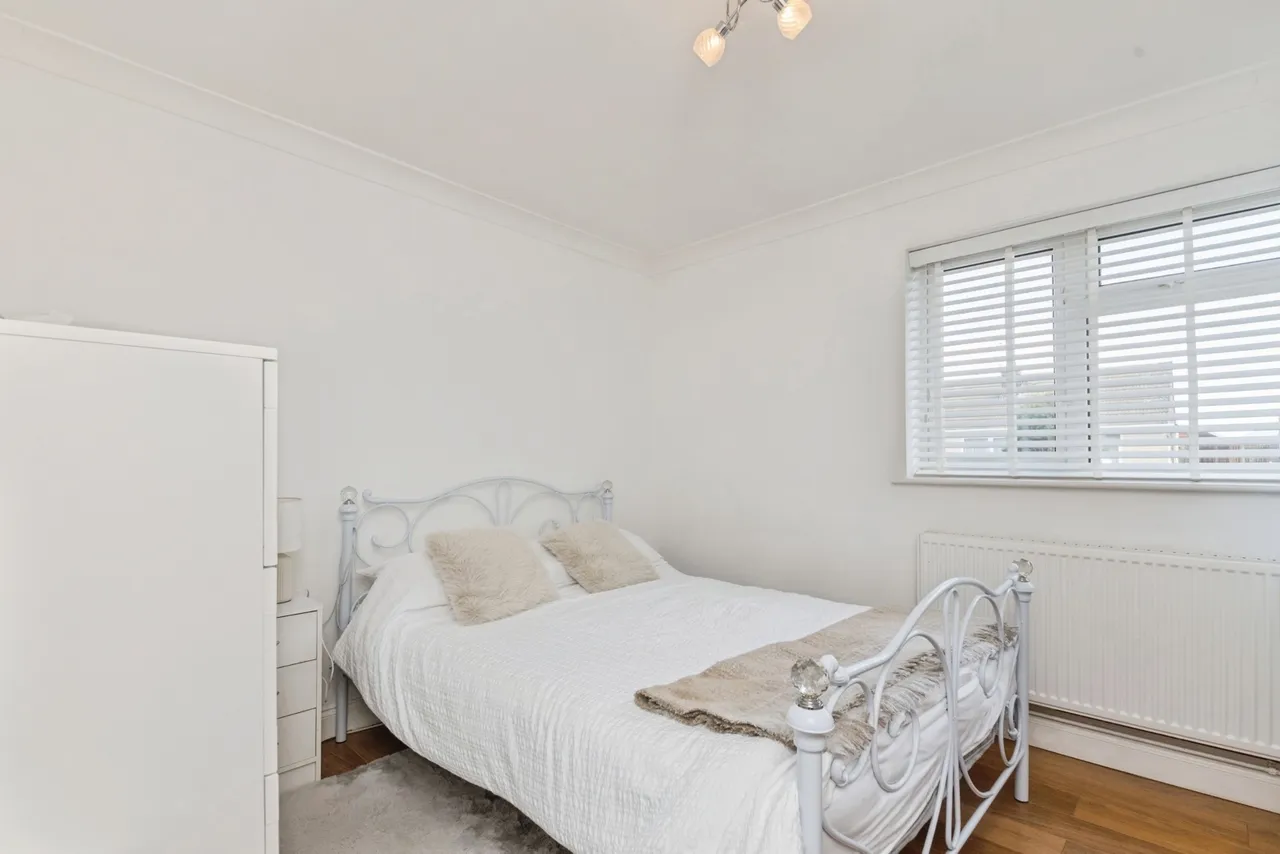 Bertram Avenue, Little Clacton, Clacton-on-Sea, Essex, CO16, photo 11