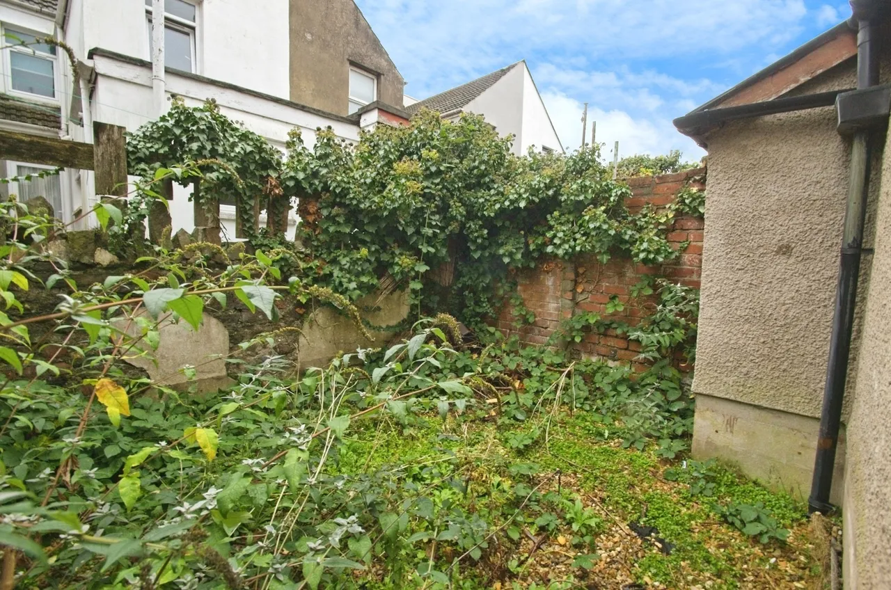 Clarence Embankment, Cardiff, CF10, photo 16