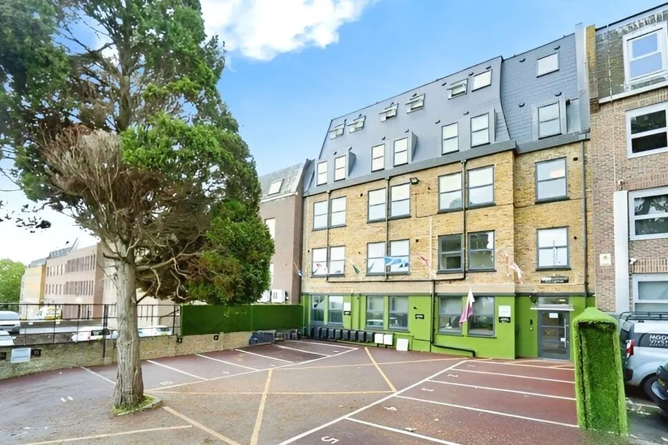 1 bed flat to rent — Albion Place, Maidstone, Kent, ME14