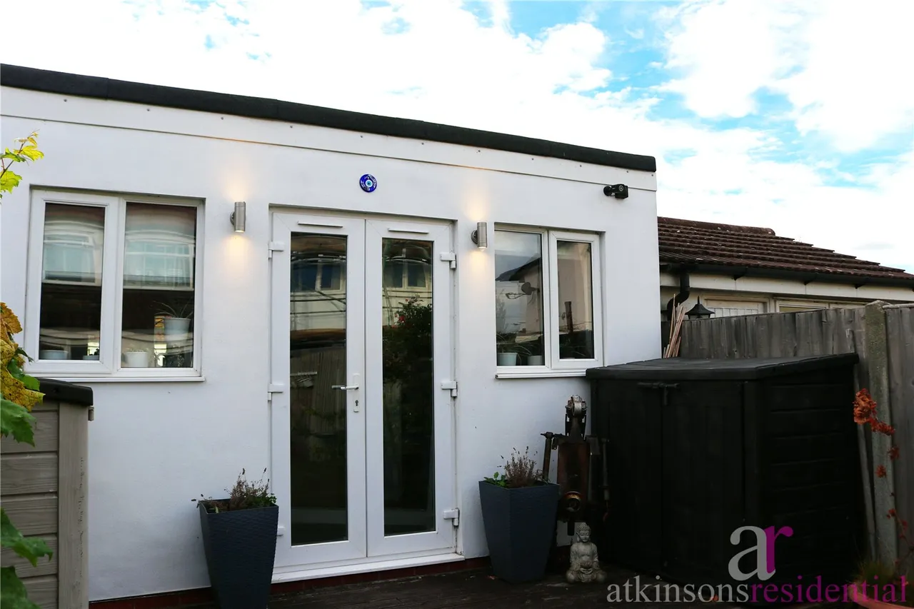 Broadlands Avenue, Enfield, EN3, photo 21