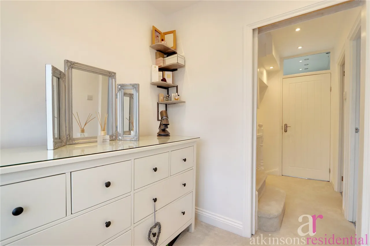 Broadlands Avenue, Enfield, EN3, photo 15