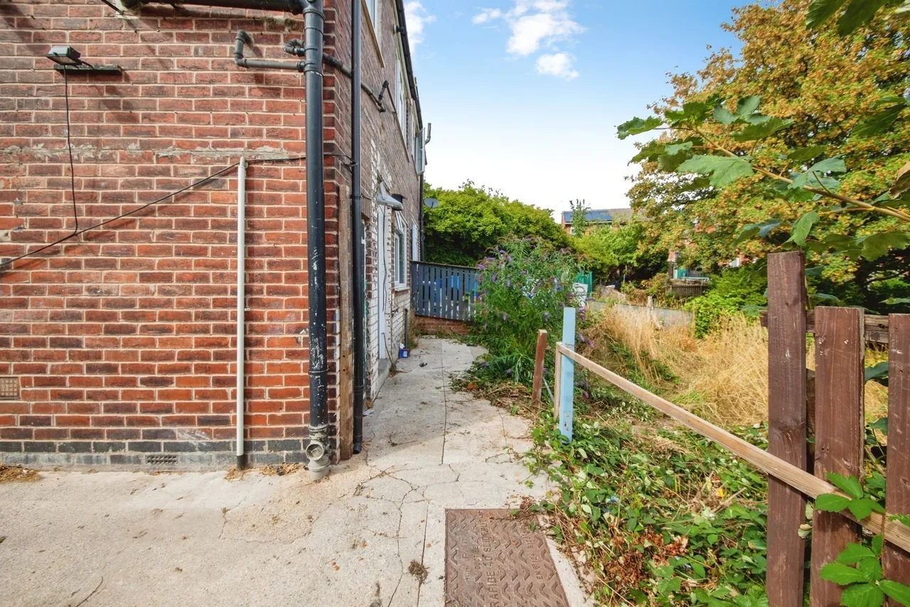 Skelwith Close, Sheffield, S4, photo 11