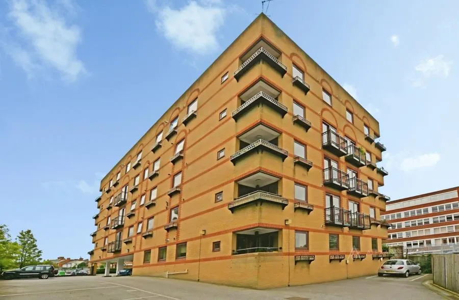 Oxford Road, Aylesbury, HP19, photo 12