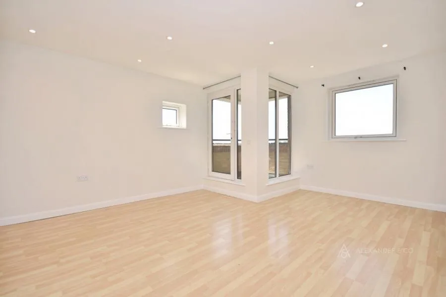 Oxford Road, Aylesbury, HP19, photo 3