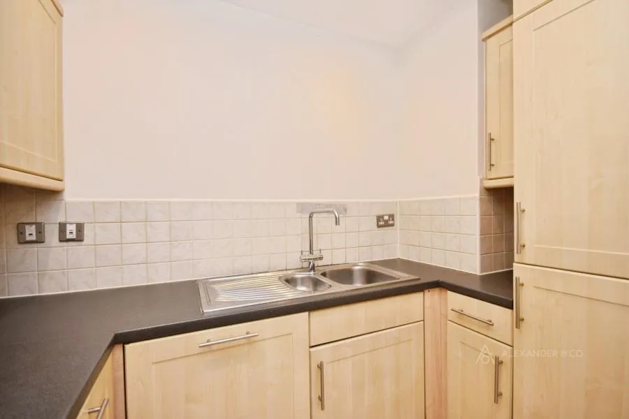 Oxford Road, Aylesbury, HP19, photo 5