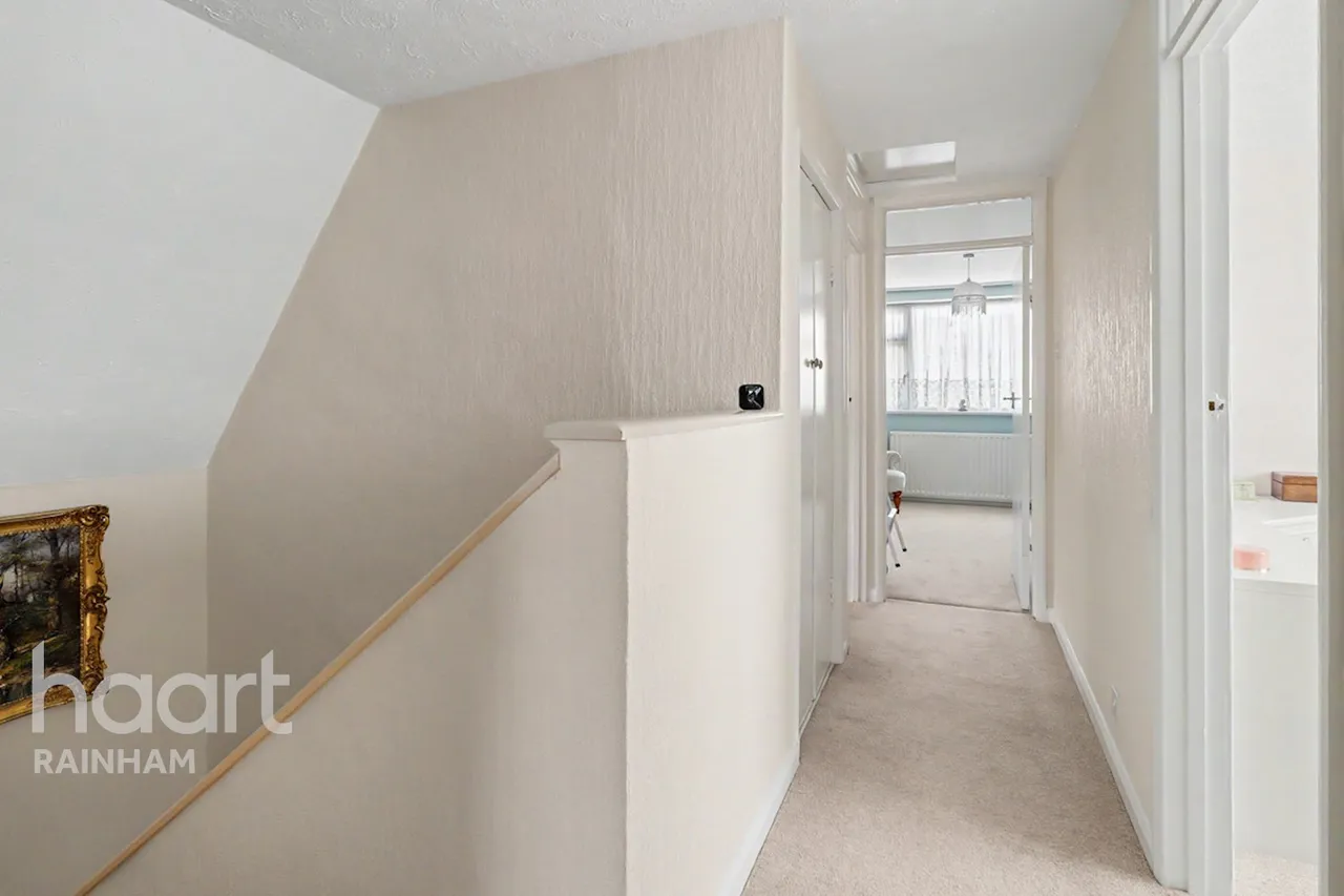 Allen Road, Rainham, RM13, photo 9