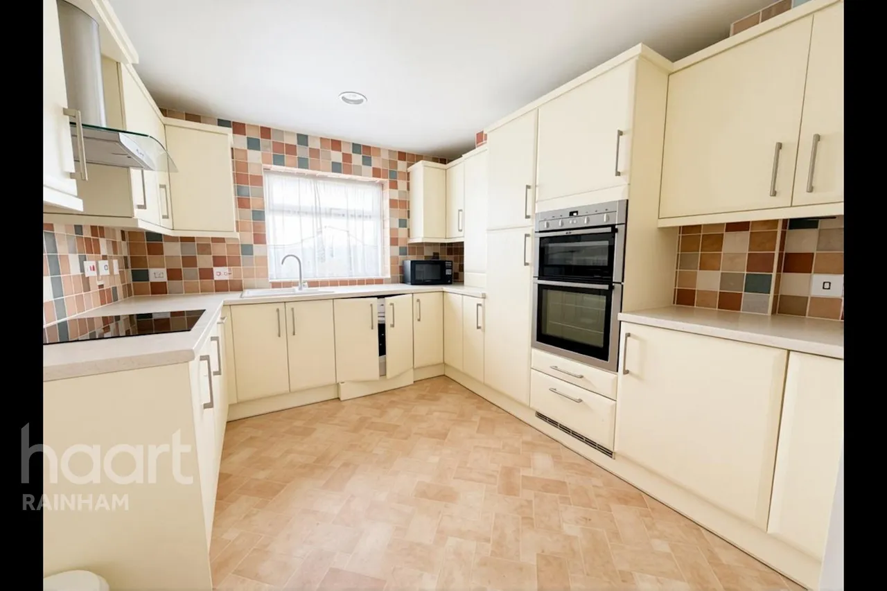 Allen Road, Rainham, RM13, photo 7