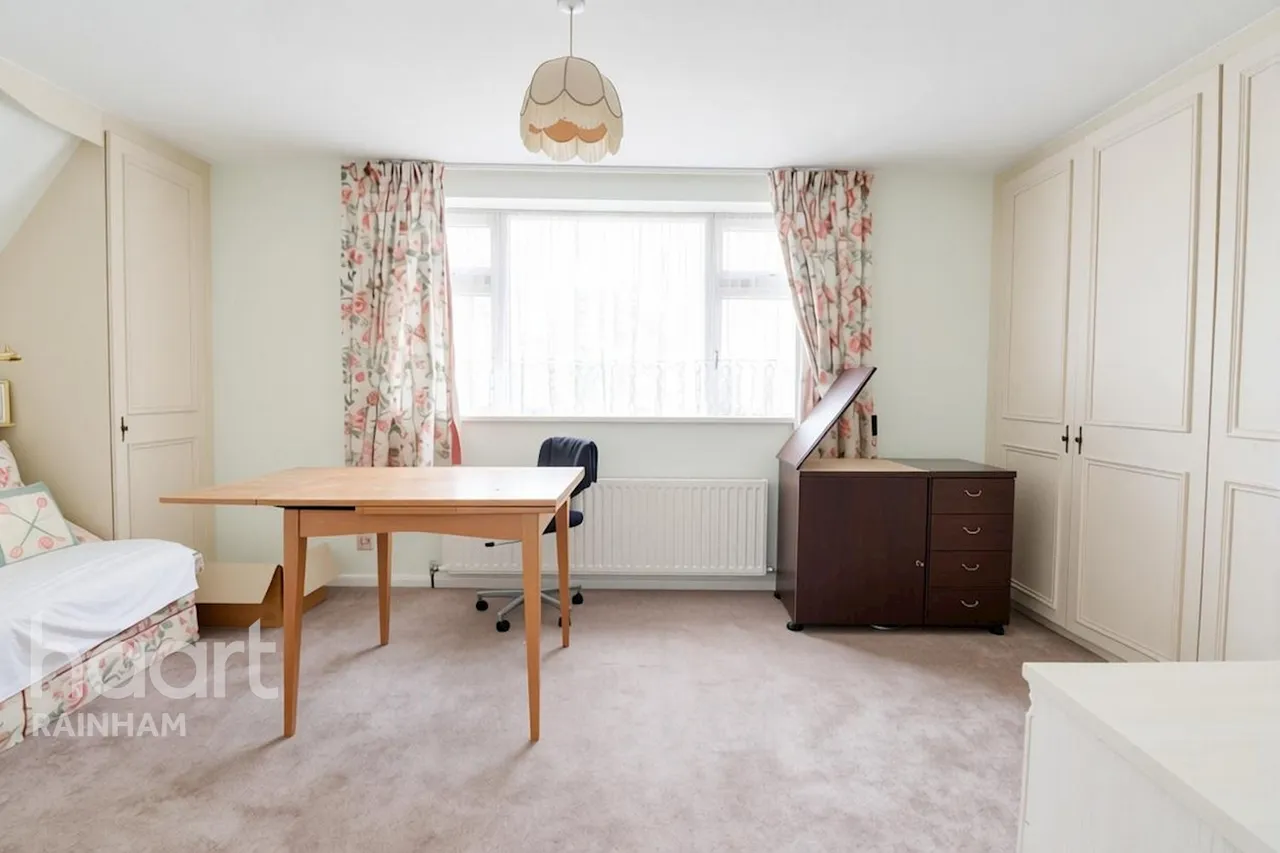 Allen Road, Rainham, RM13, photo 13