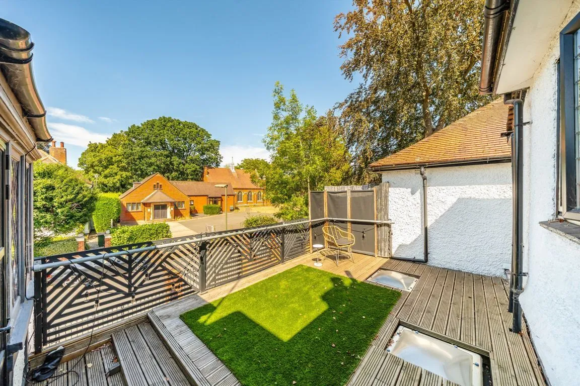 Mayfield Road, Weybridge, KT13, photo 11
