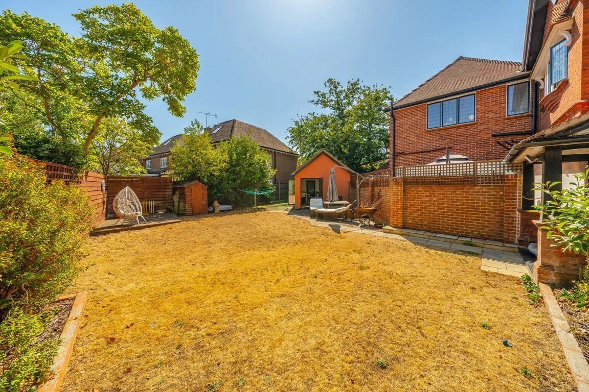 Mayfield Road, Weybridge, KT13, photo 12
