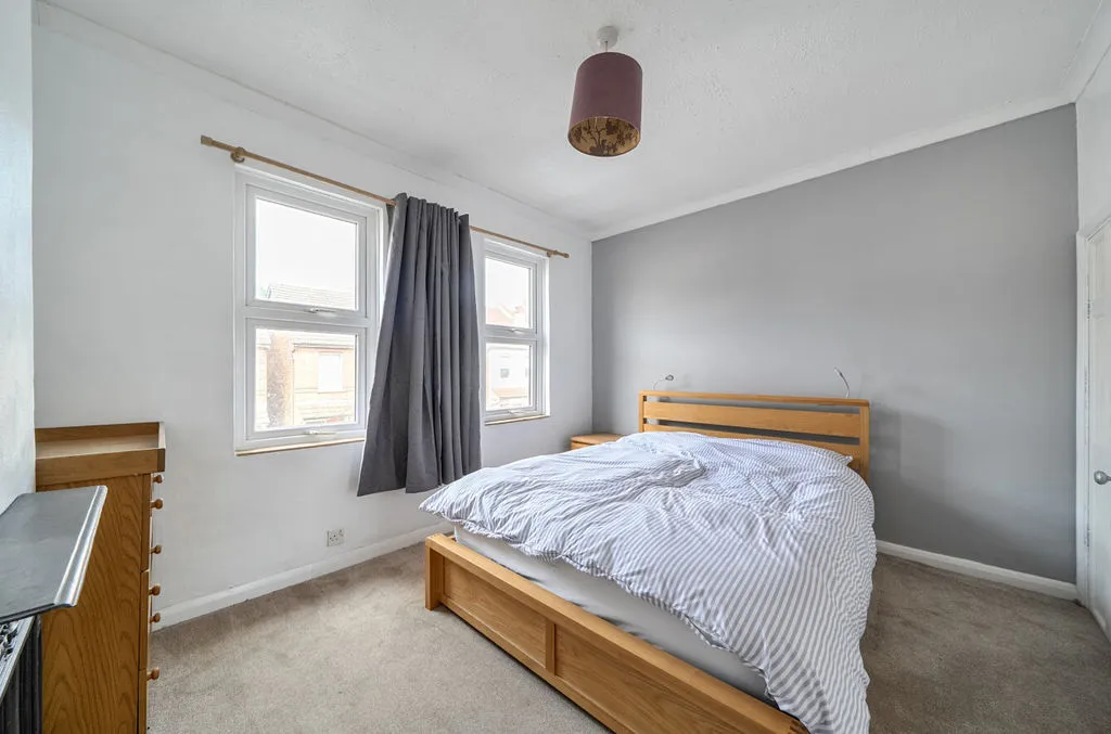 Little Roke Avenue, Kenley CR8 5NP, photo 14