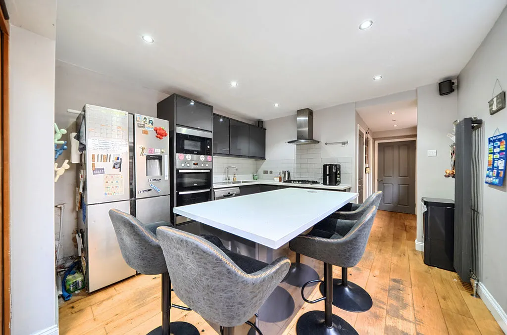 Little Roke Avenue, Kenley CR8 5NP, photo 11