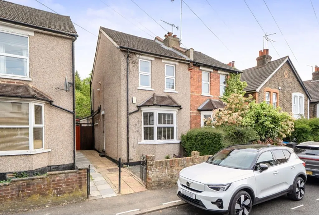 2 bed house for sale — Little Roke Avenue, Kenley CR8 5NP
