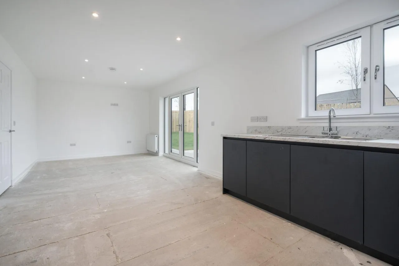 Myrtle Road, Uddingston, G71 5JF, photo 8
