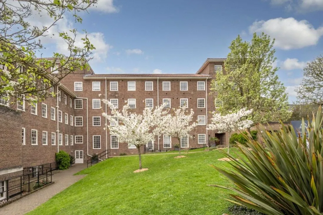 Scott Avenue, London, SW15, photo 20