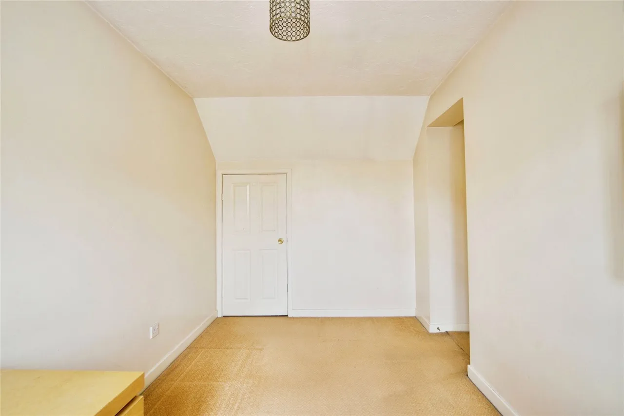 Redstart Close, Beckton, London, E6, photo 11
