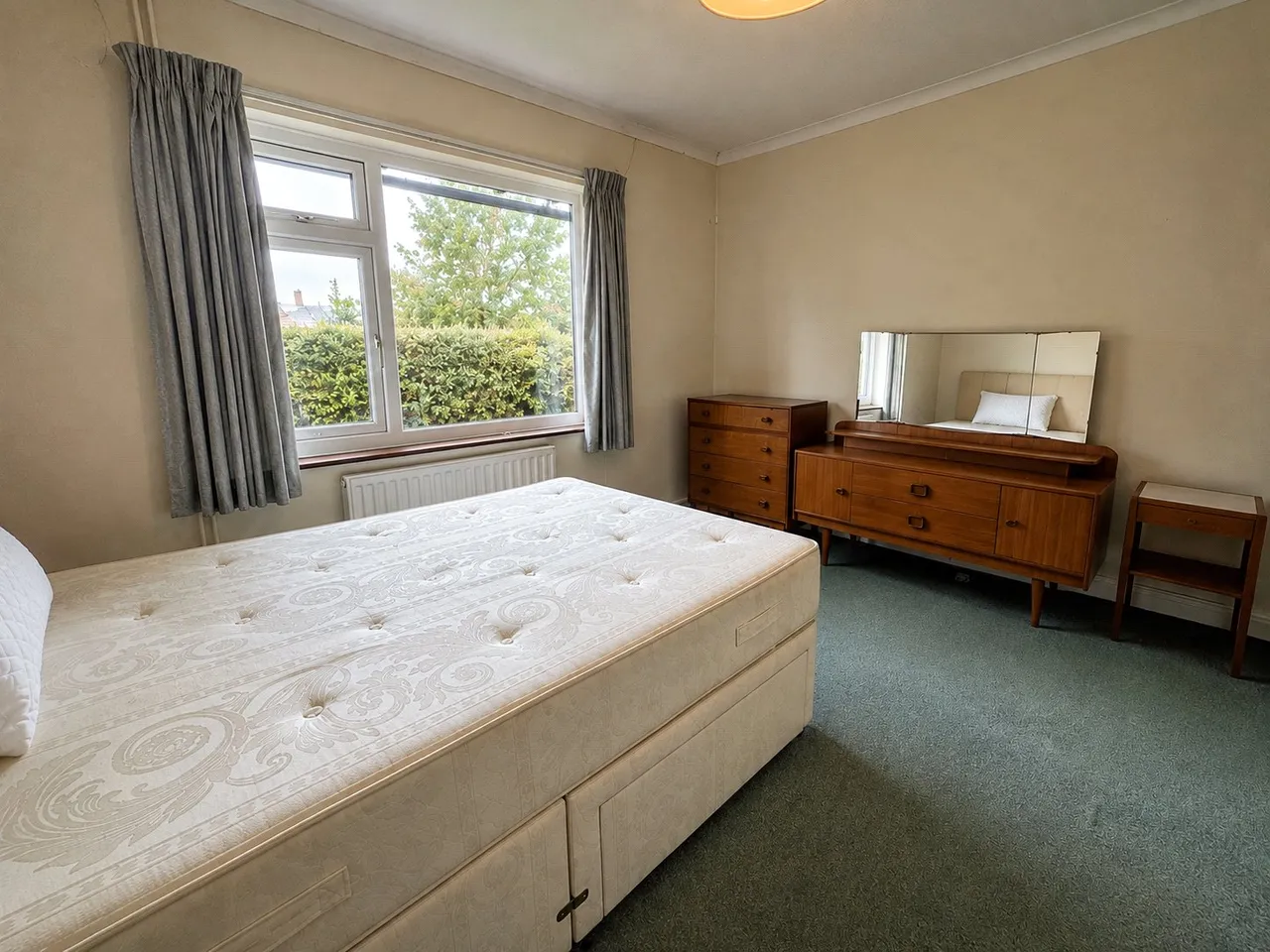 York Crescent, Aldershot, Hampshire, GU11 3JN, photo 10