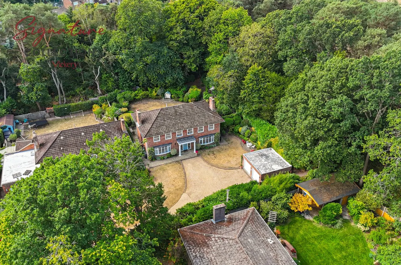 Robin Hill Drive, Camberley, Surrey, GU15 1EG, photo 10