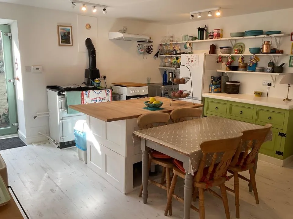 Bridge Street, Llandeilo, SA19, photo 4