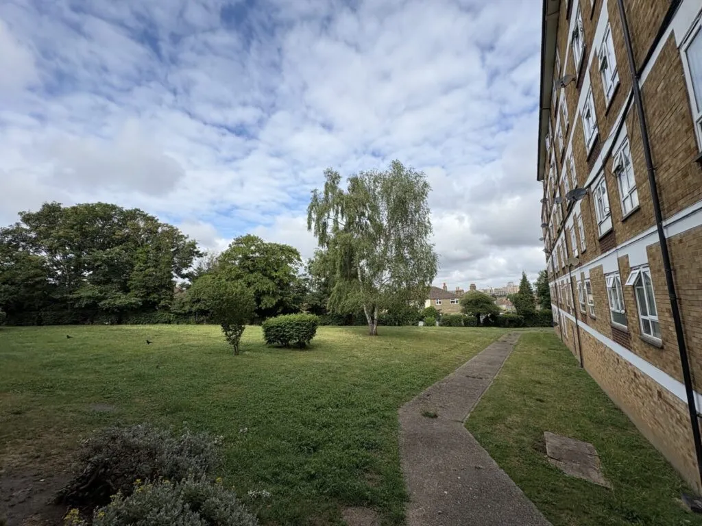 Tattersall Close - Eltham - London - SE9, photo 5