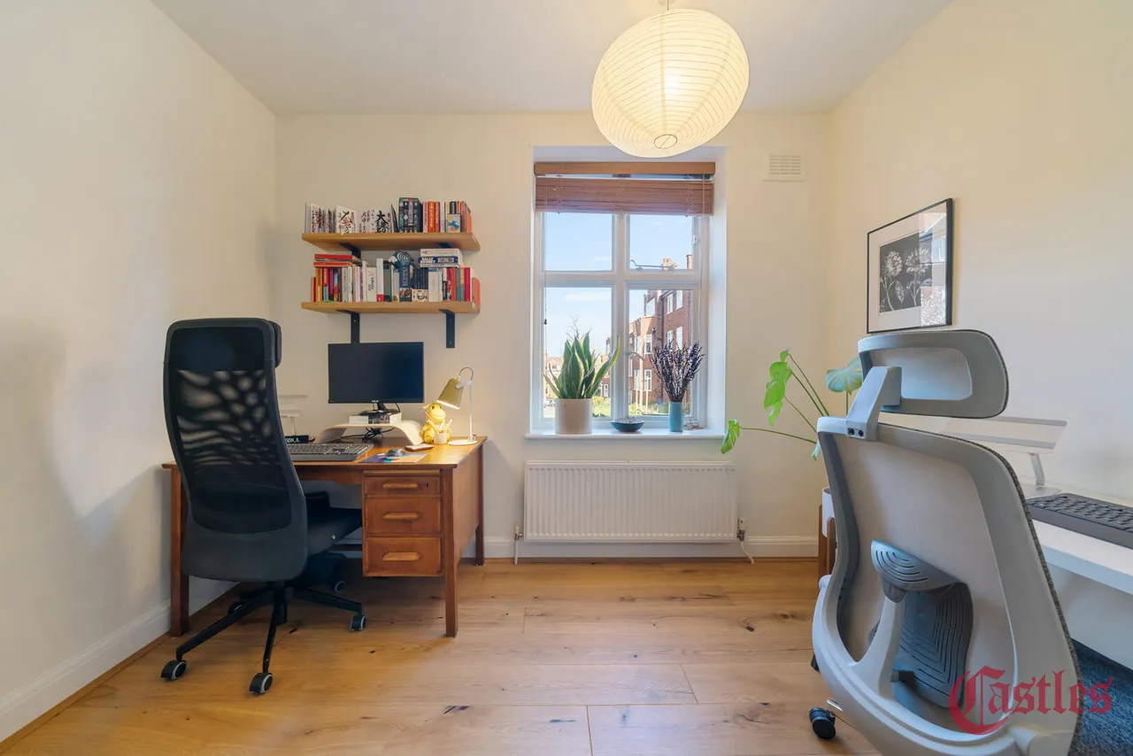 Haslemere Road, N8, photo 14