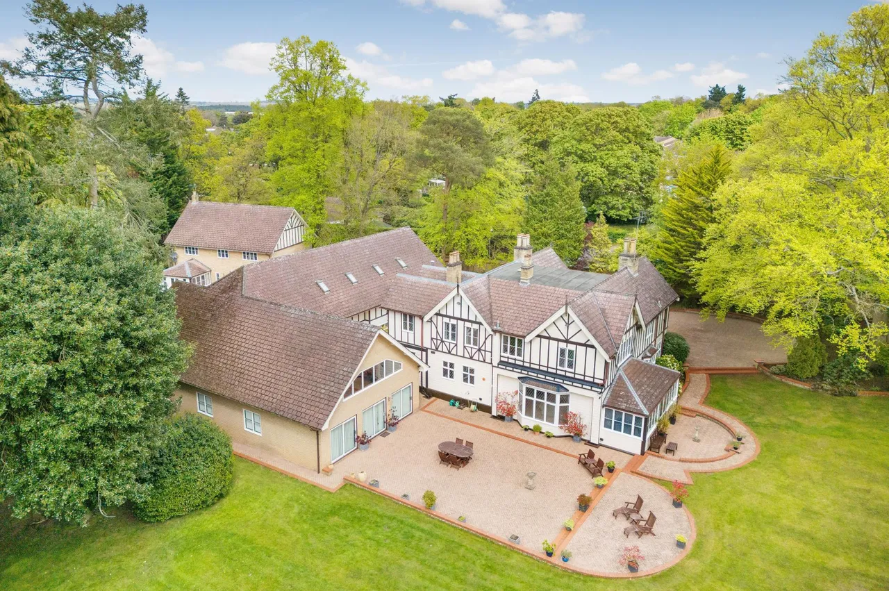 7 bed house for sale, Rattlers Road, Brandon