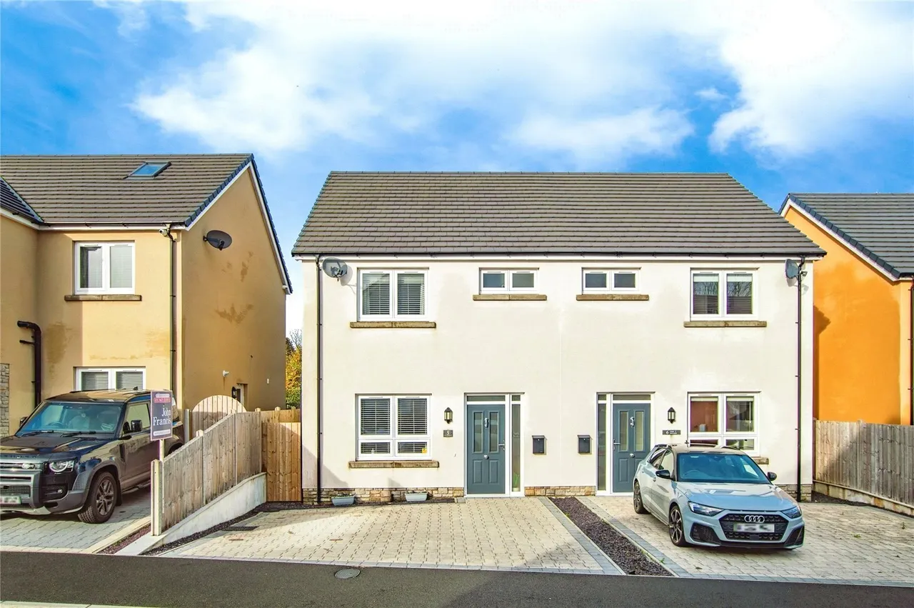 3 bed house for sale, Parc Y Neuadd, Carmarthen, SA31