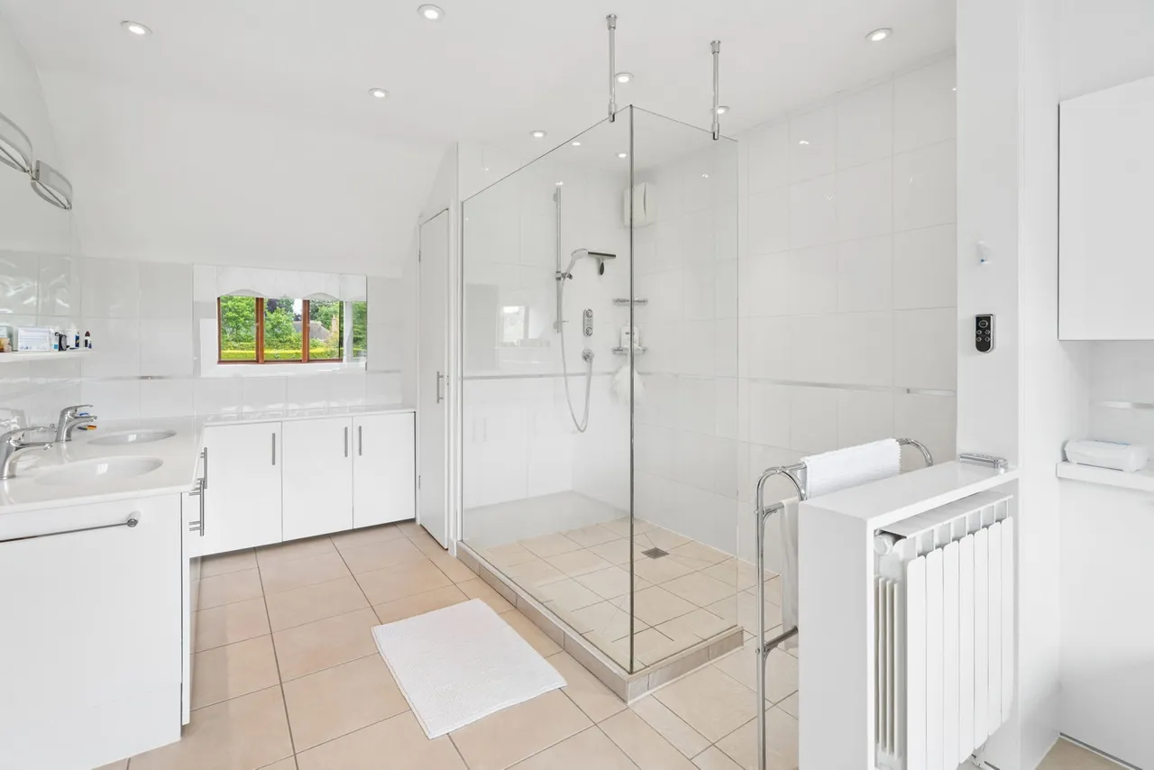 Aldenham Avenue, Radlett, WD7, photo 17