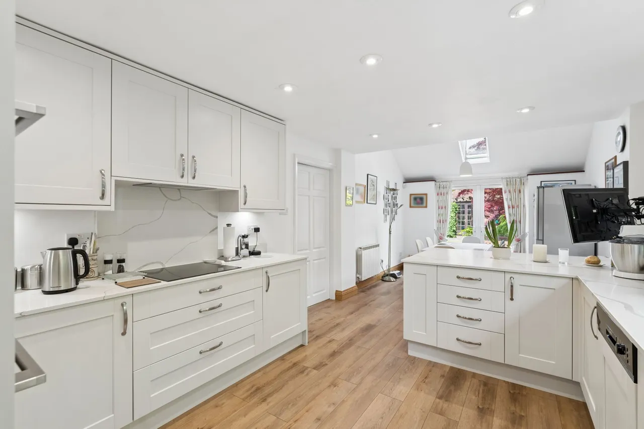 Aldenham Avenue, Radlett, WD7, photo 9