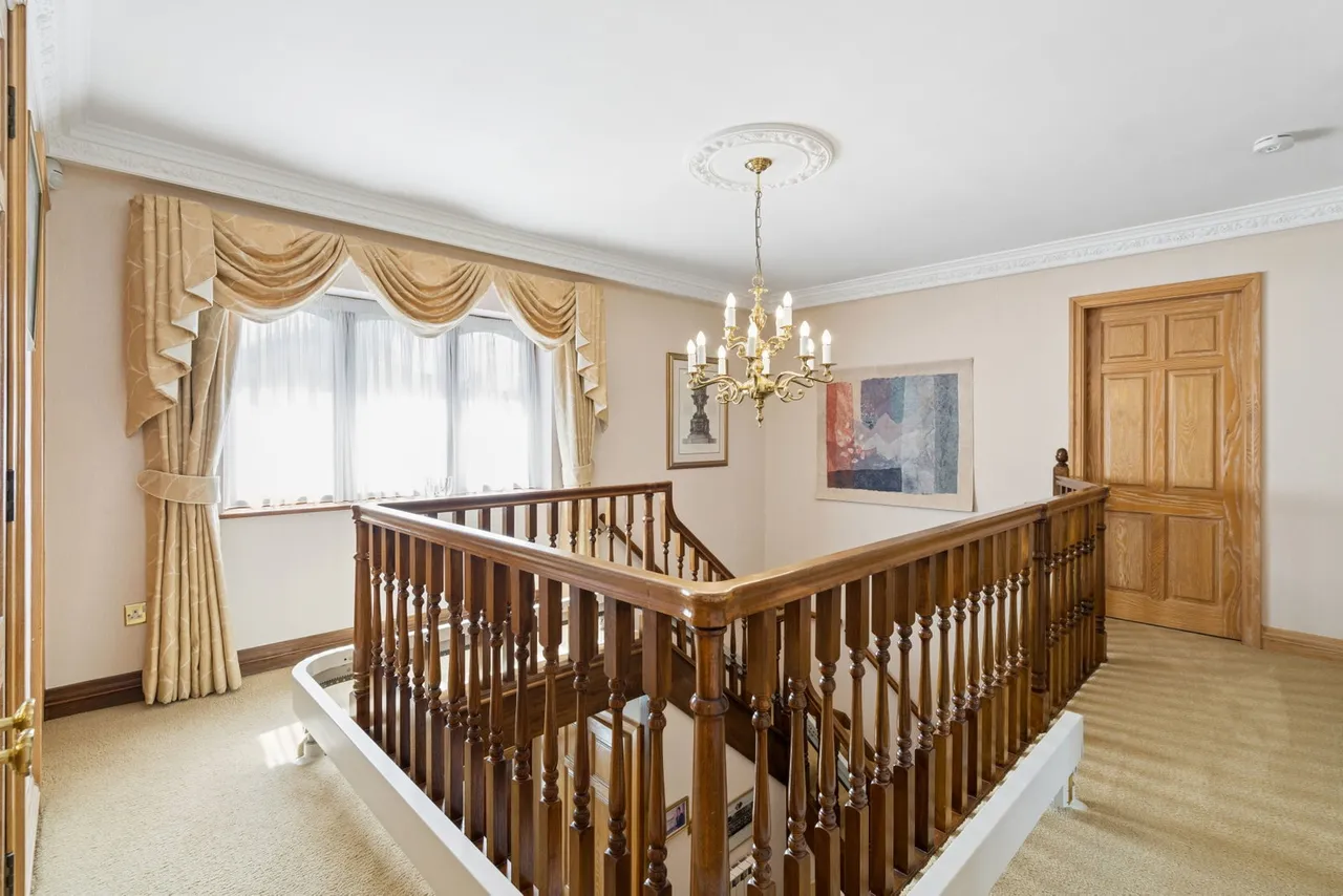Aldenham Avenue, Radlett, WD7, photo 15
