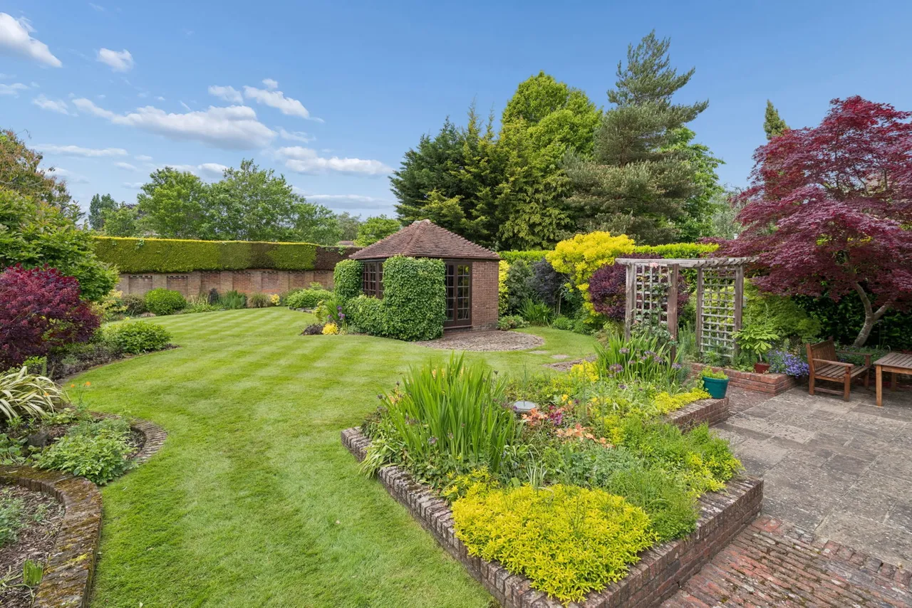 Aldenham Avenue, Radlett, WD7, photo 2