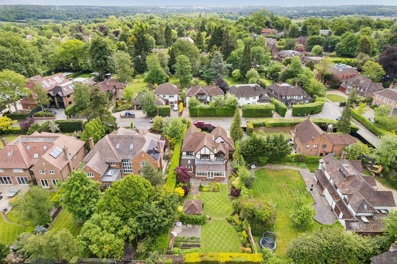 Aldenham Avenue, Radlett, WD7, photo 21