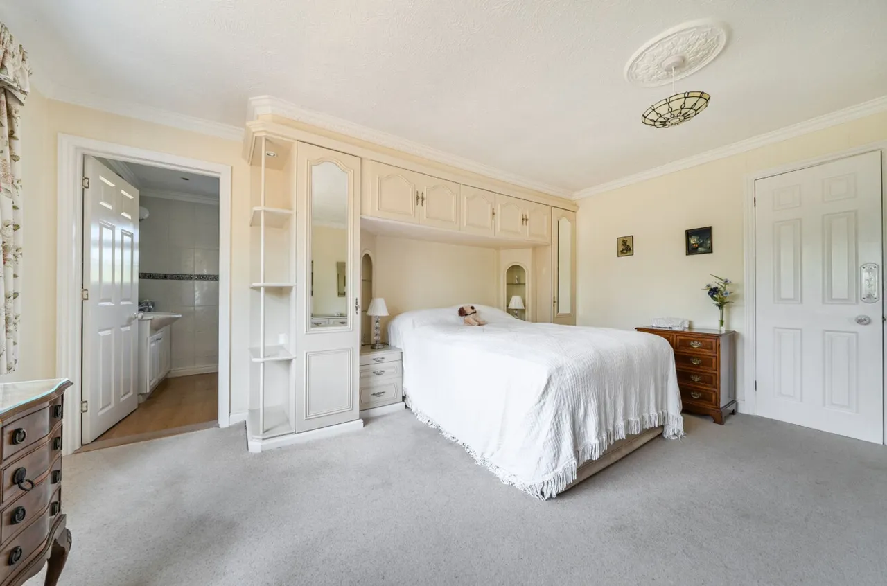 Roundle Avenue, Felpham, PO22, photo 14