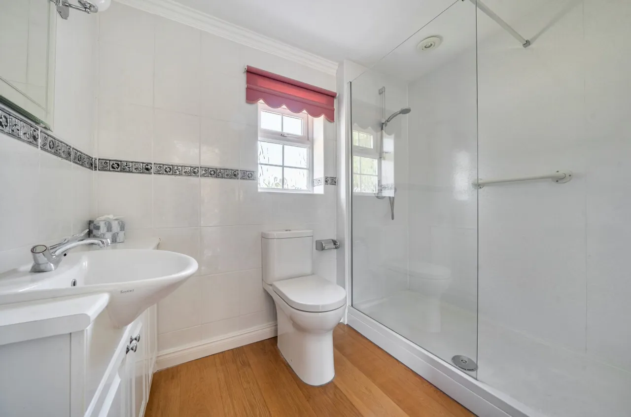 Roundle Avenue, Felpham, PO22, photo 16