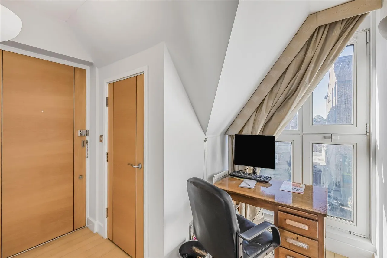 Mortlake High Street, Mortlake, SW14, photo 6