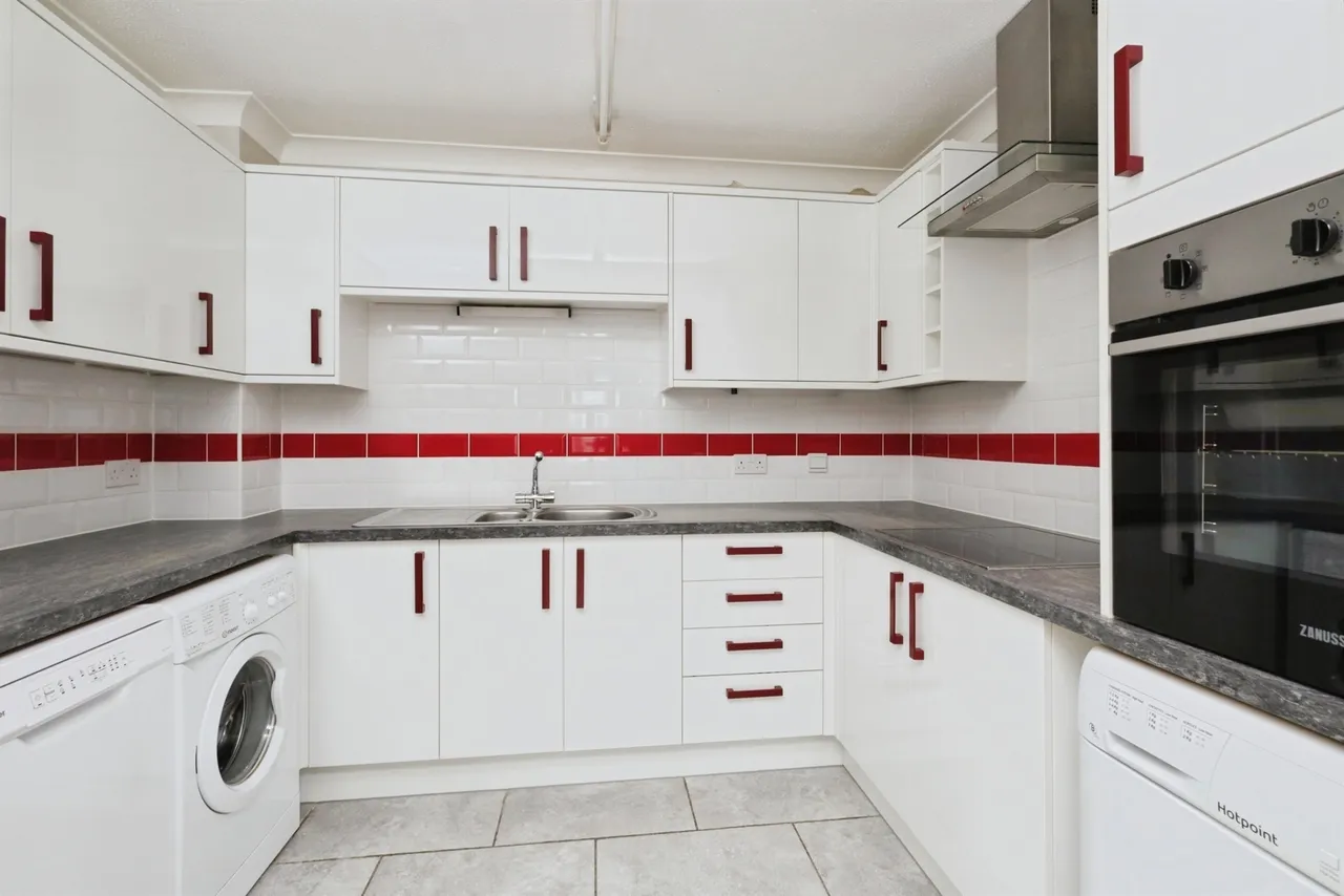 Wannock Road, Eastbourne, photo 5
