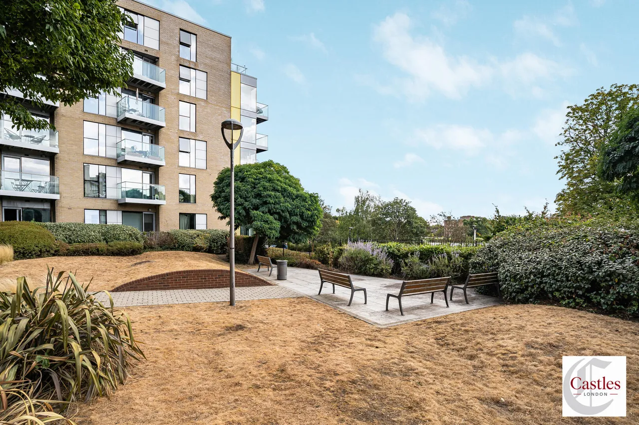 Goodchild Road, London, N4, photo 19