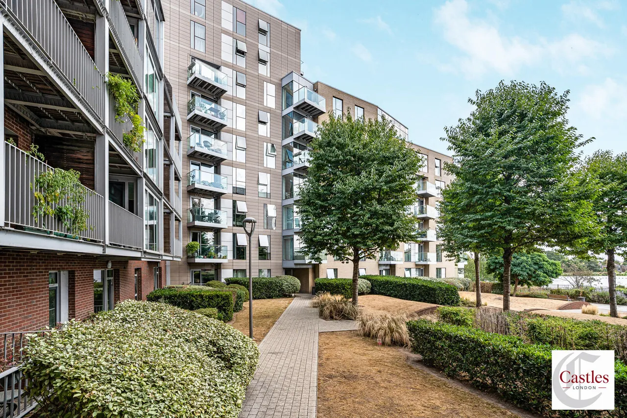 Goodchild Road, London, N4, photo 18