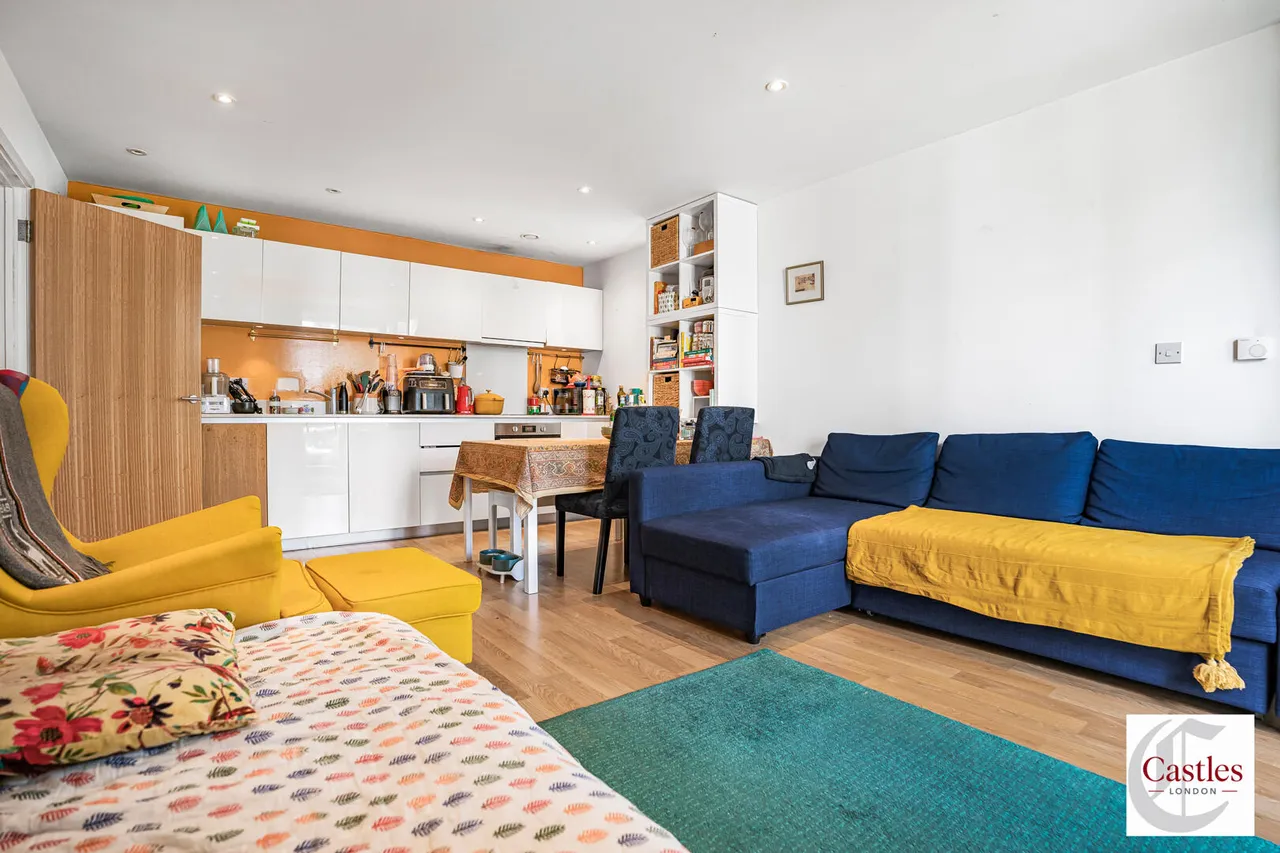 Goodchild Road, London, N4, photo 12