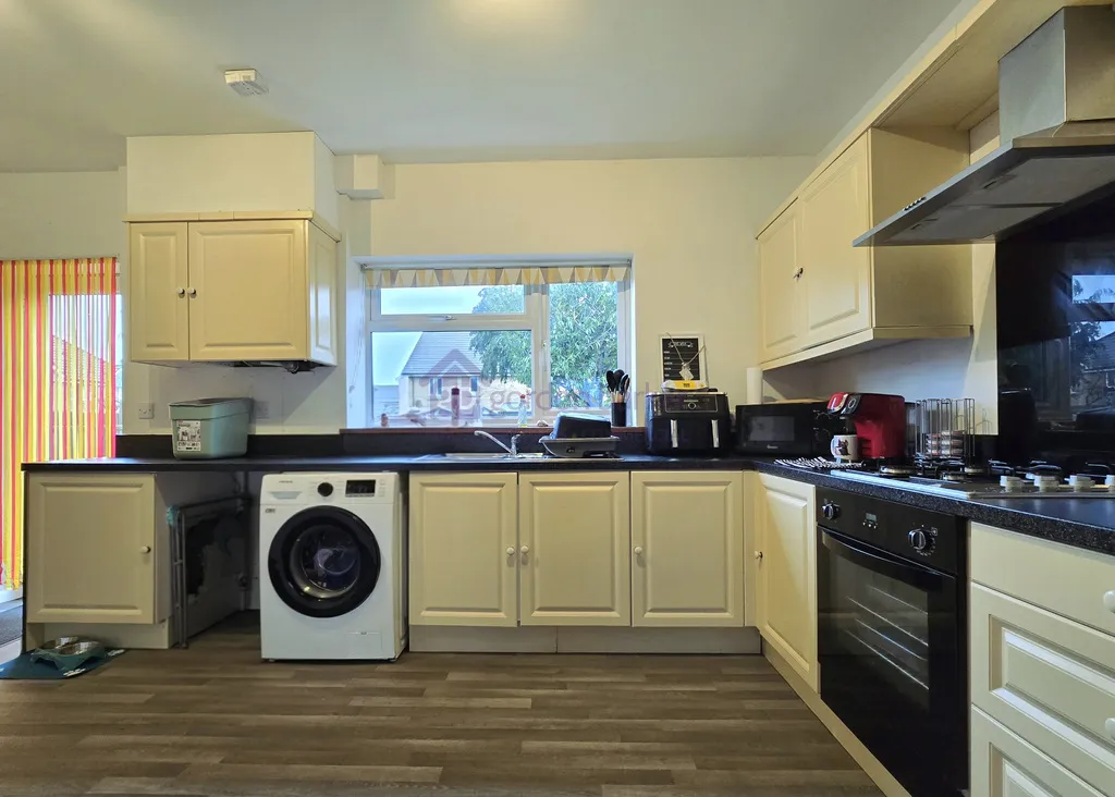 Western Avenue, Bournemouth, BH10 6HN, photo 5