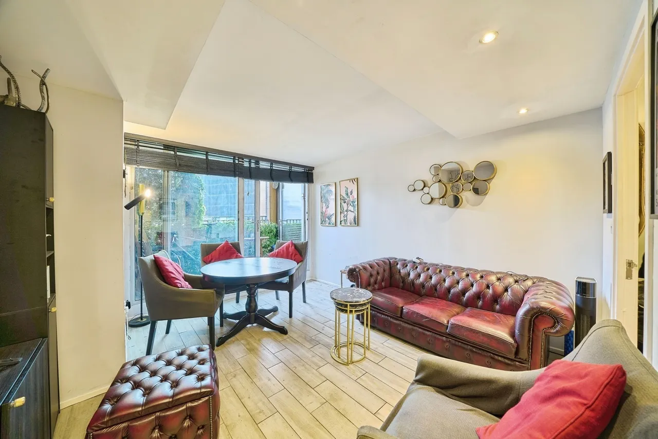 The Q Building, 110 The Grove, London, E15, photo 3