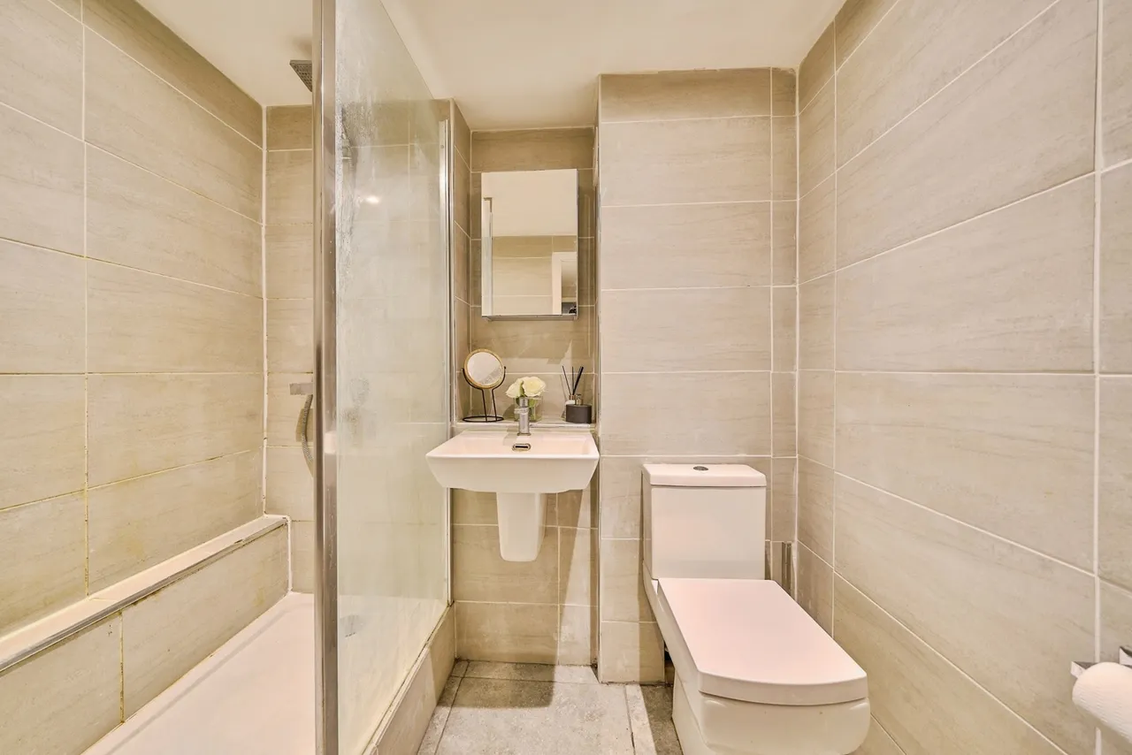 The Q Building, 110 The Grove, London, E15, photo 12