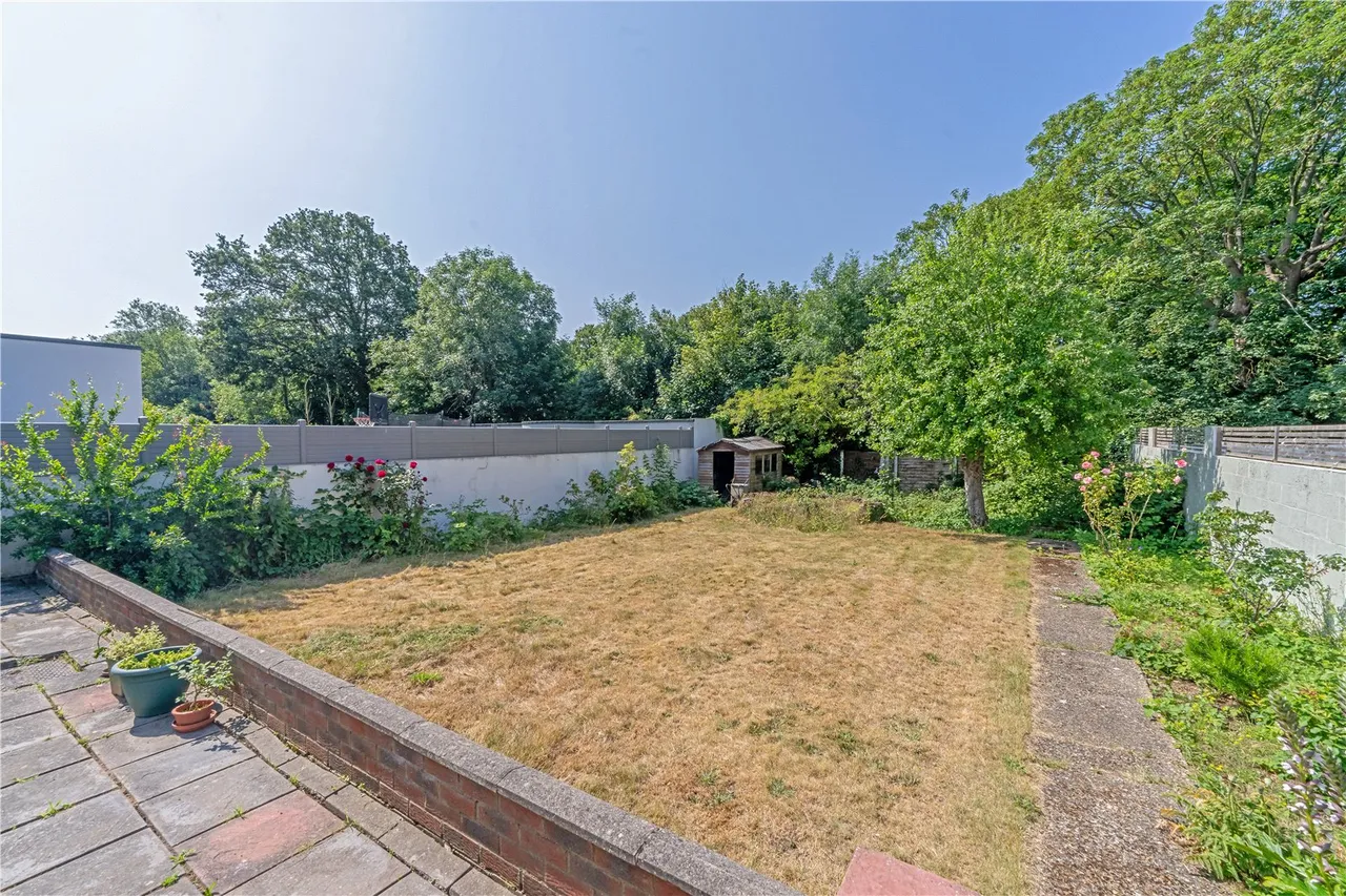Ellerman Avenue, Twickenham, TW2 6AB, photo 2